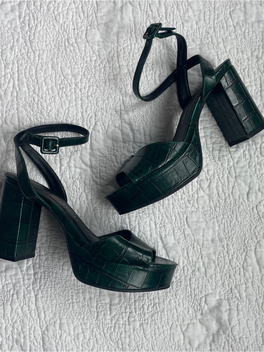 Chinese Laundry Dark Green Croc-Embossed Platform Sandals with Ankle Strap